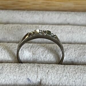 Timeless Silver Ring with Diamond Accents